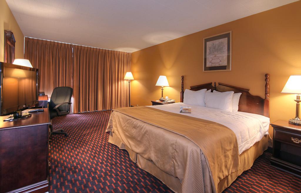 Days Inn Easton Bagian luar foto